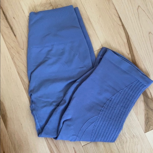 Lululemon Flow and Go - Picture 2 of 4